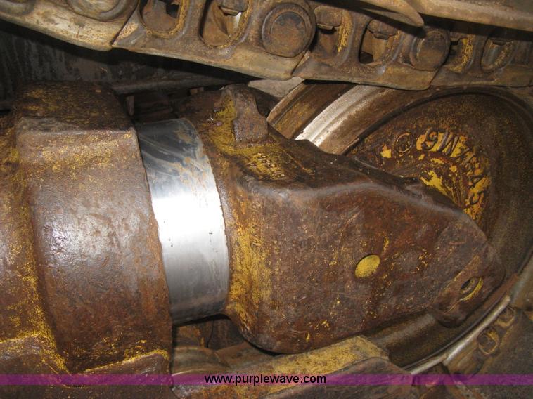image for item J2993 1990 Caterpillar D7H dozer