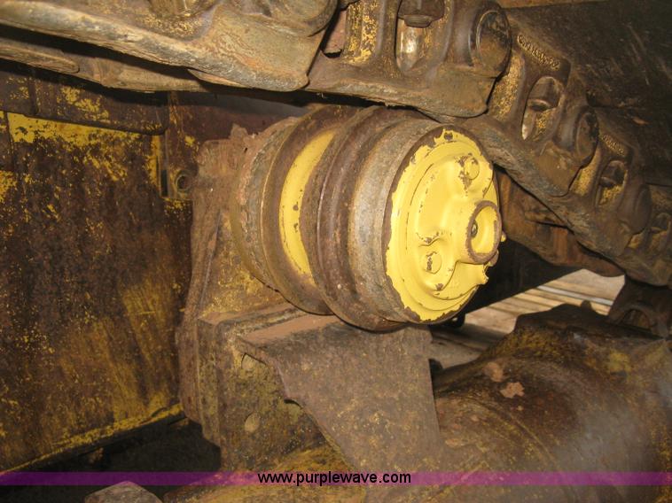 image for item J2993 1990 Caterpillar D7H dozer