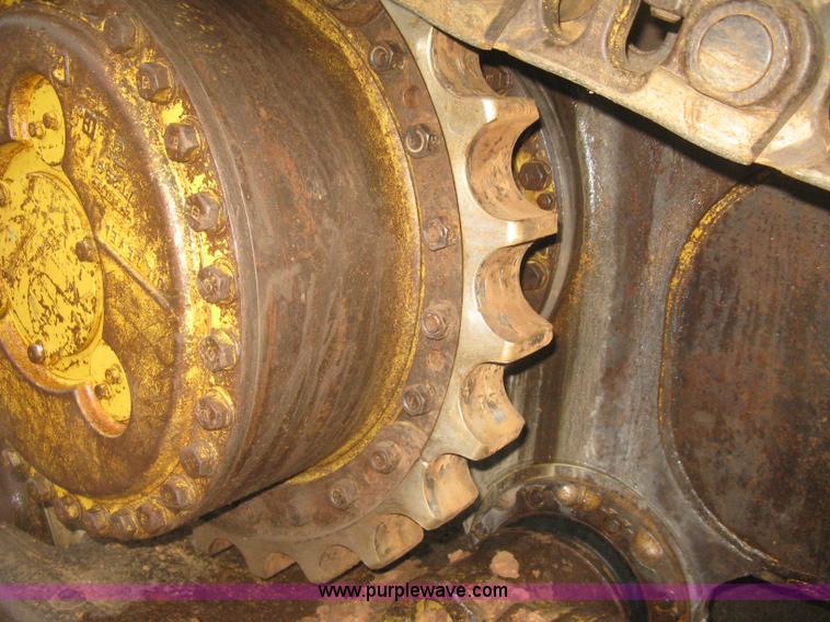 image for item J2993 1990 Caterpillar D7H dozer