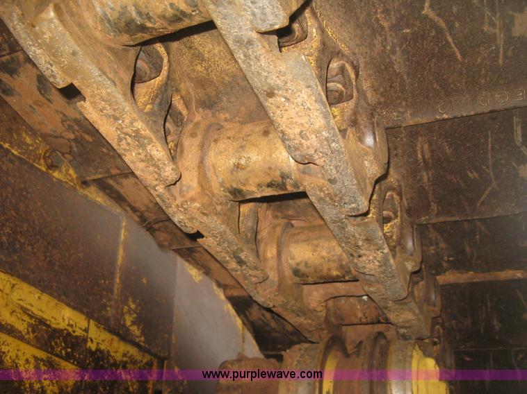 image for item J2993 1990 Caterpillar D7H dozer