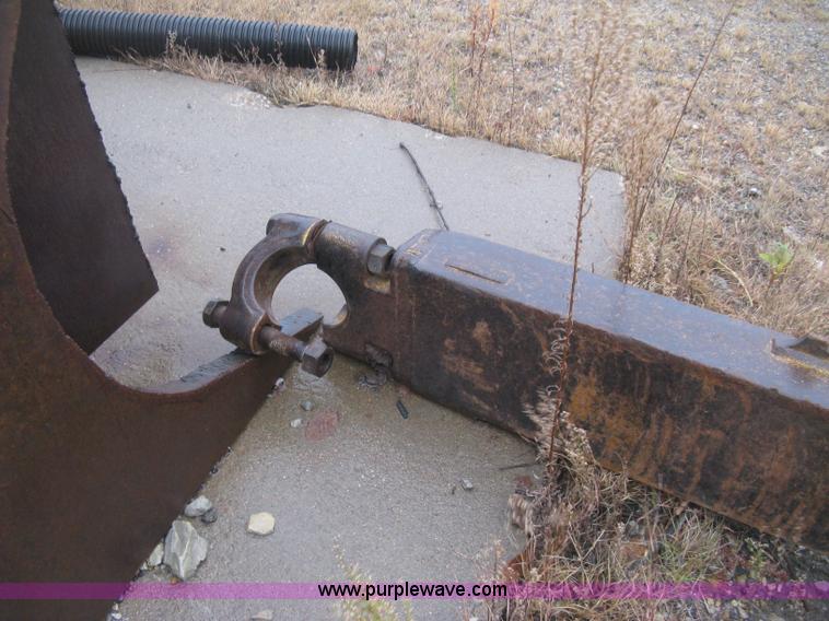 image for item J2993 1990 Caterpillar D7H dozer