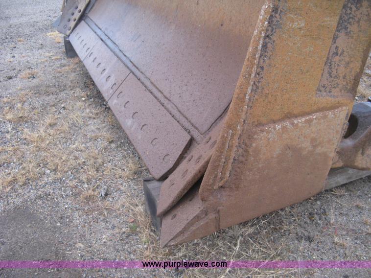 image for item J2993 1990 Caterpillar D7H dozer