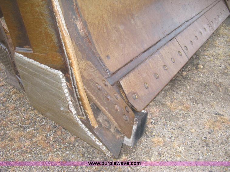 image for item J2993 1990 Caterpillar D7H dozer