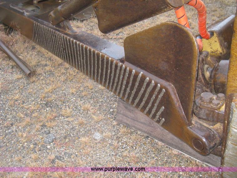 image for item J2993 1990 Caterpillar D7H dozer
