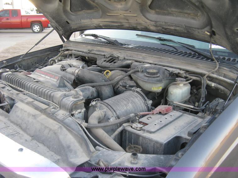 image for item J2996 2006 Ford F350 Super Duty XLT Crew Cab pickup truck