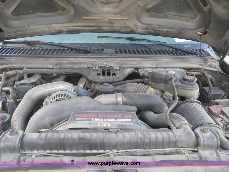 image for item J2996 2006 Ford F350 Super Duty XLT Crew Cab pickup truck