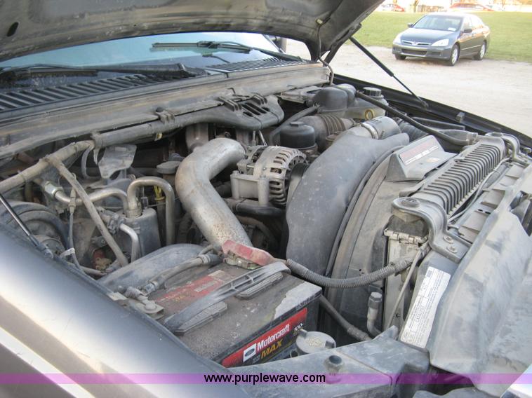 image for item J2996 2006 Ford F350 Super Duty XLT Crew Cab pickup truck