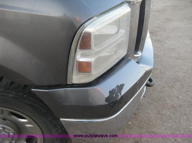 image for item J2996 2006 Ford F350 Super Duty XLT Crew Cab pickup truck