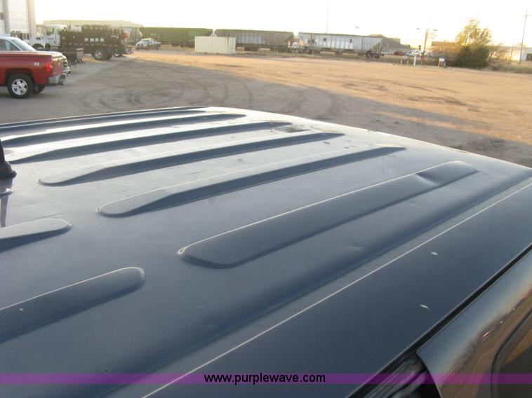 image for item J2996 2006 Ford F350 Super Duty XLT Crew Cab pickup truck