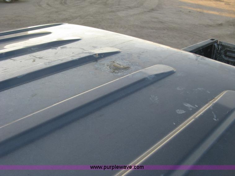 image for item J2996 2006 Ford F350 Super Duty XLT Crew Cab pickup truck