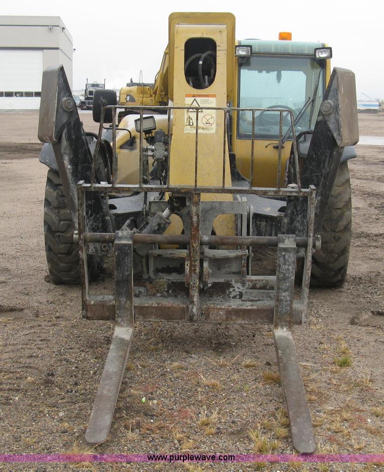 image for item J2998 Caterpillar TL943 telehandler