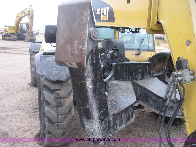 image for item J2998 Caterpillar TL943 telehandler