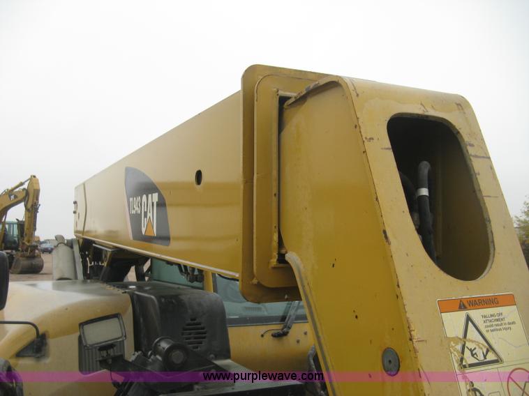 image for item J2998 Caterpillar TL943 telehandler