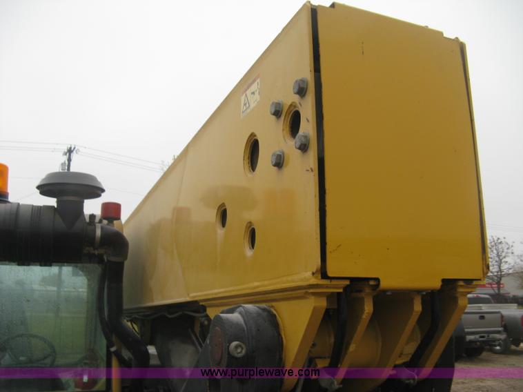 image for item J2998 Caterpillar TL943 telehandler