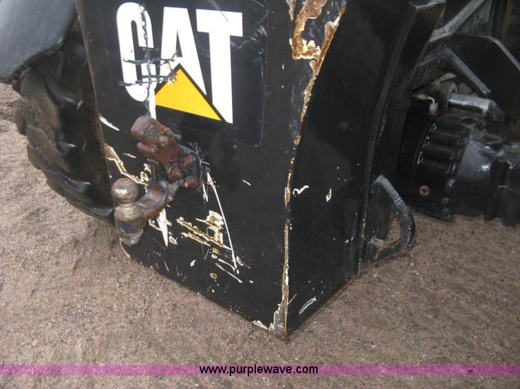 image for item J2998 Caterpillar TL943 telehandler
