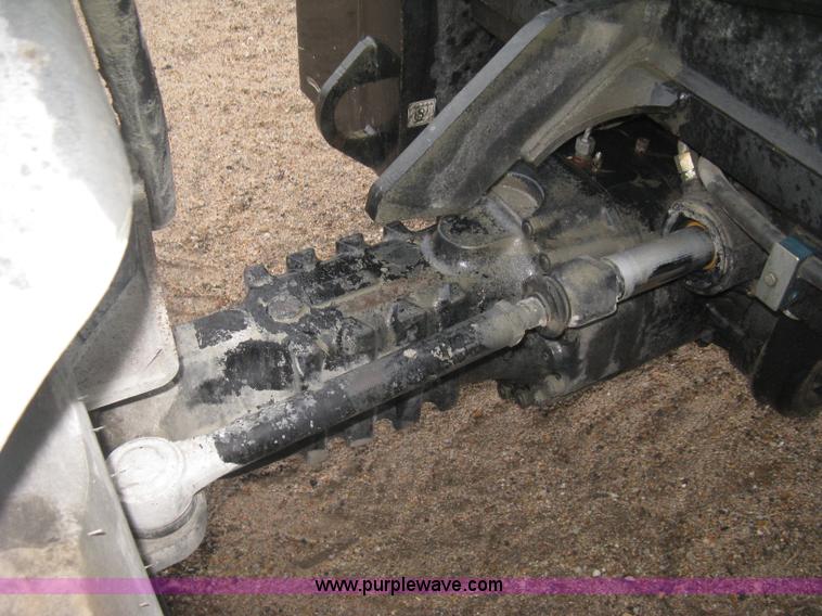 image for item J2998 Caterpillar TL943 telehandler