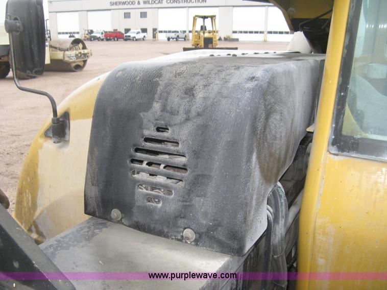 image for item J2998 Caterpillar TL943 telehandler