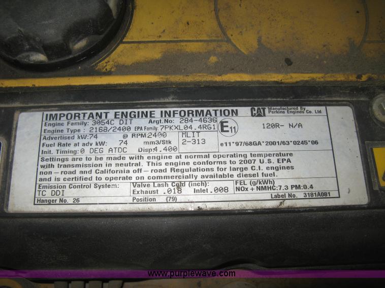 image for item J2998 Caterpillar TL943 telehandler