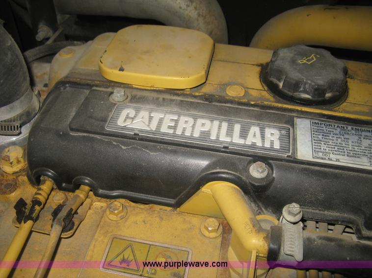 image for item J2998 Caterpillar TL943 telehandler