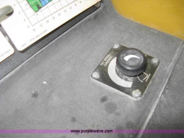 image for item J2998 Caterpillar TL943 telehandler