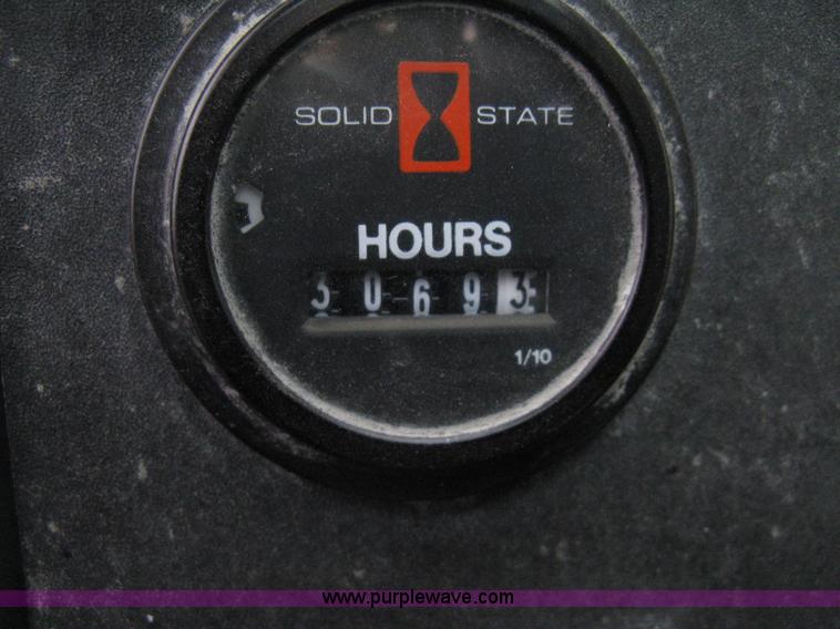 image for item J2998 Caterpillar TL943 telehandler