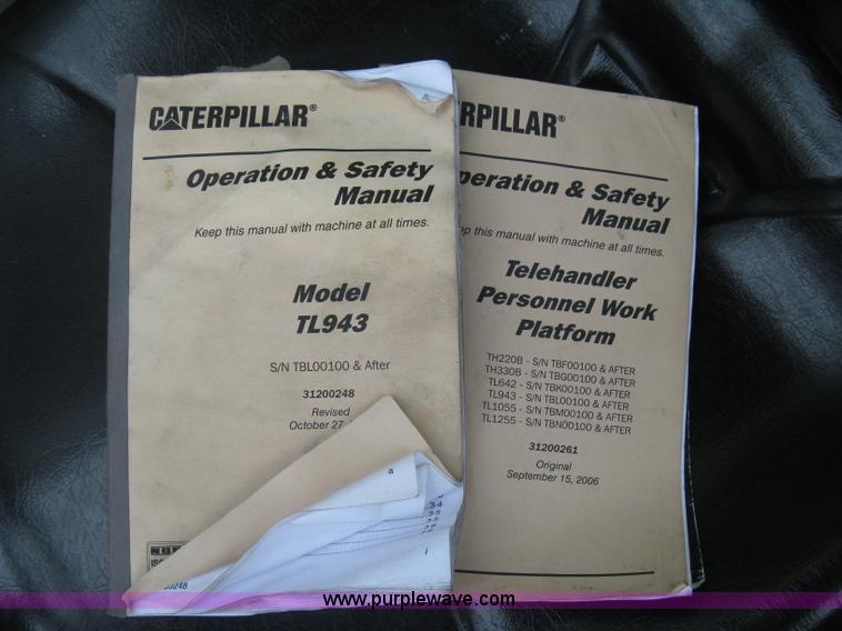 image for item J2998 Caterpillar TL943 telehandler