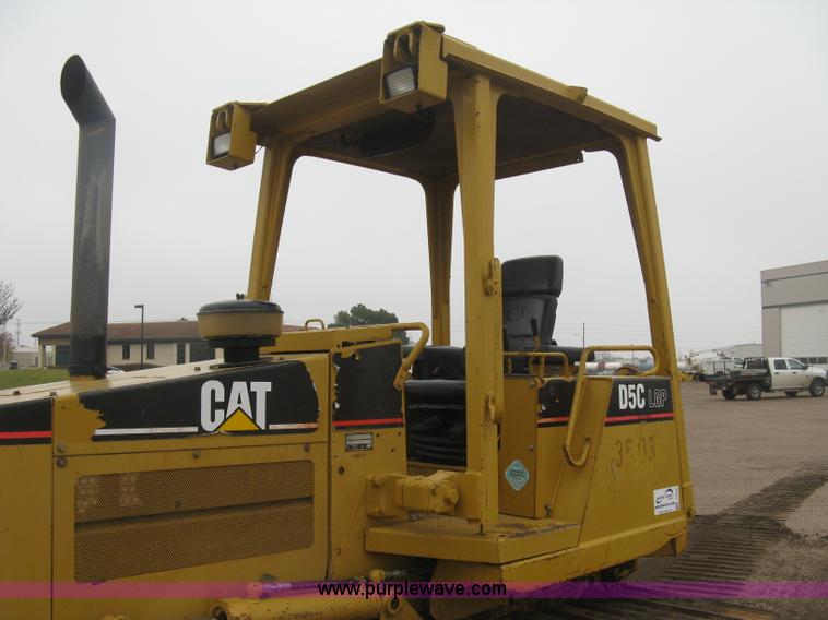 image for item J2999 1998 Caterpillar D5C LGP Series III dozer