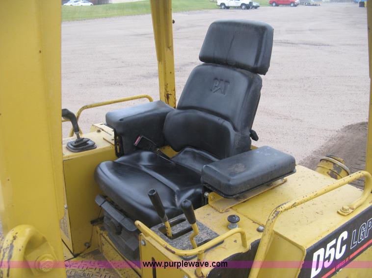 image for item J2999 1998 Caterpillar D5C LGP Series III dozer