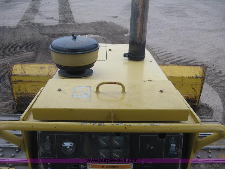 image for item J2999 1998 Caterpillar D5C LGP Series III dozer