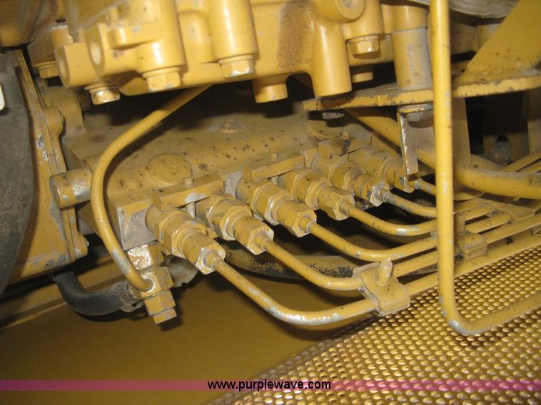 image for item J2999 1998 Caterpillar D5C LGP Series III dozer