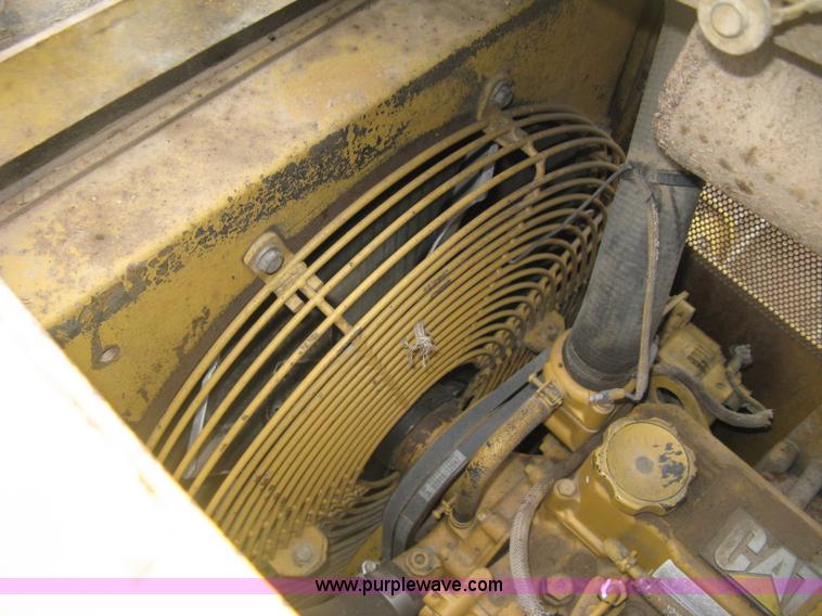 image for item J2999 1998 Caterpillar D5C LGP Series III dozer