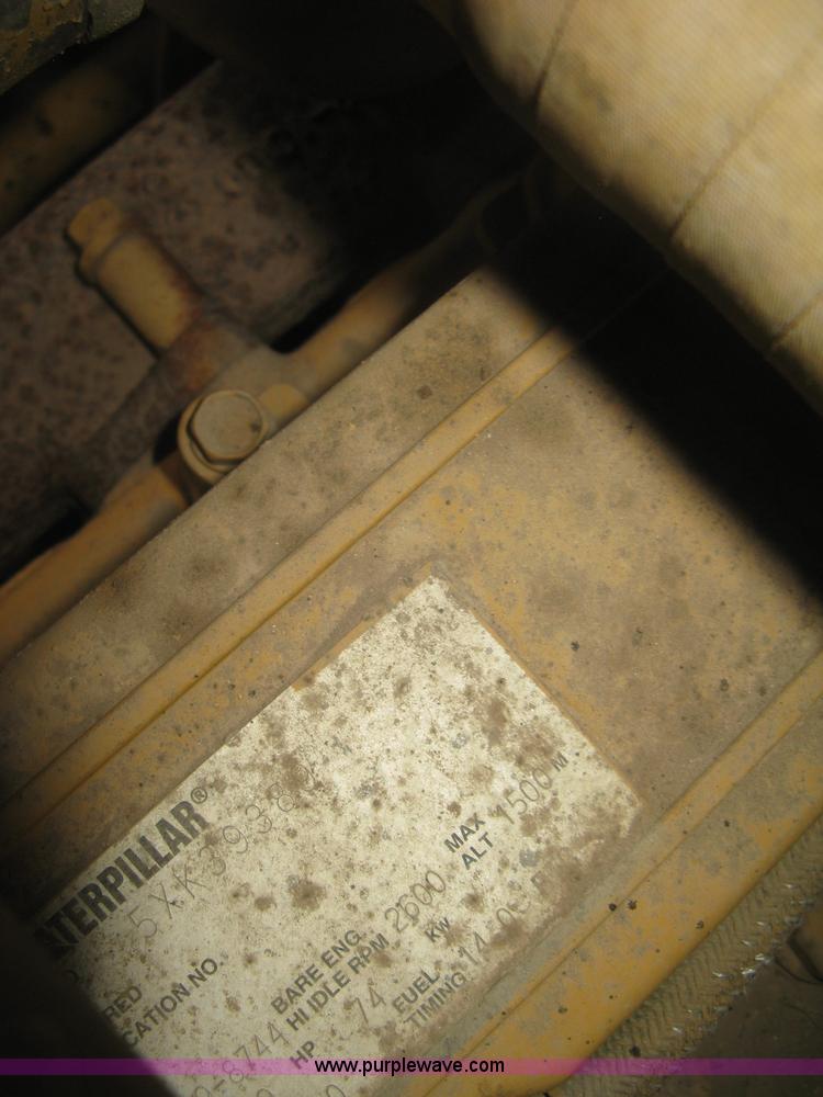 image for item J2999 1998 Caterpillar D5C LGP Series III dozer