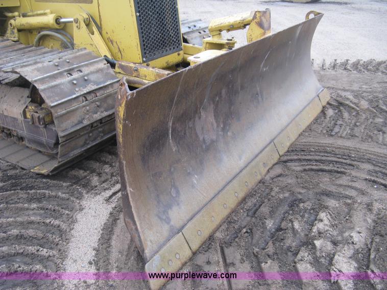 image for item J2999 1998 Caterpillar D5C LGP Series III dozer