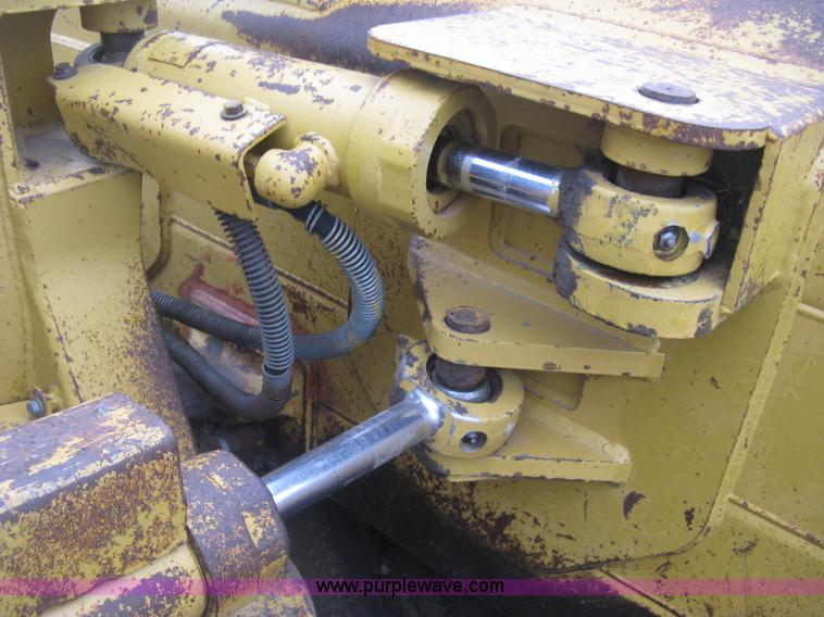 image for item J2999 1998 Caterpillar D5C LGP Series III dozer