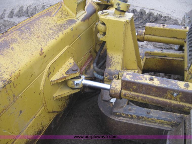 image for item J2999 1998 Caterpillar D5C LGP Series III dozer