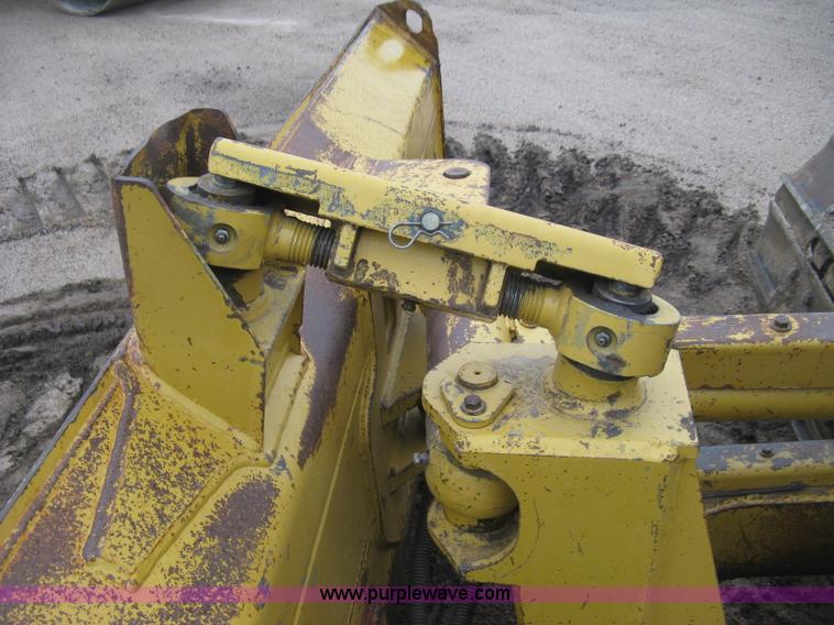 image for item J2999 1998 Caterpillar D5C LGP Series III dozer