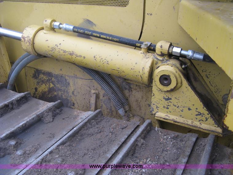 image for item J2999 1998 Caterpillar D5C LGP Series III dozer