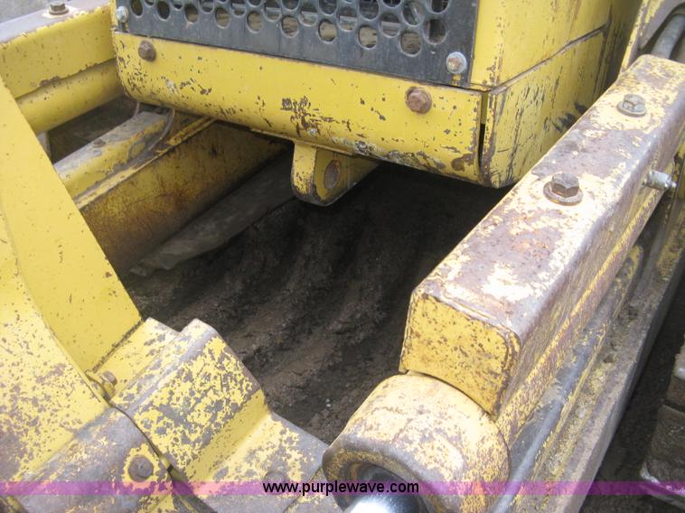 image for item J2999 1998 Caterpillar D5C LGP Series III dozer
