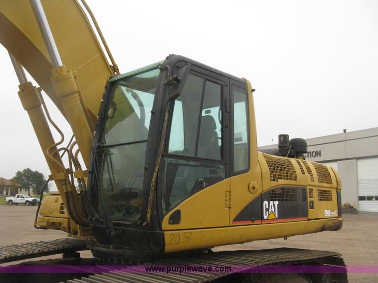 image for item J3000 2003 Caterrpillar 330CL excavator