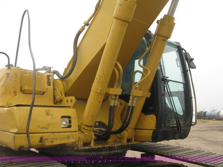image for item J3000 2003 Caterrpillar 330CL excavator
