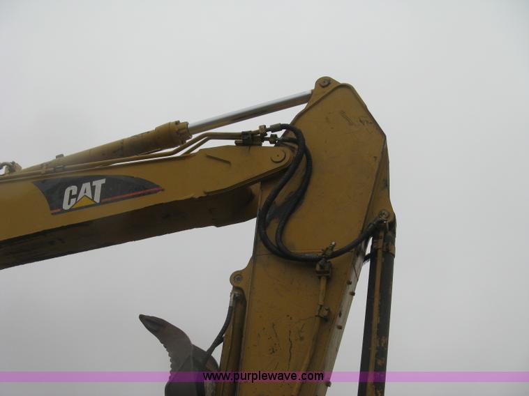 image for item J3000 2003 Caterrpillar 330CL excavator