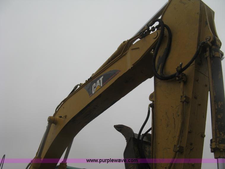image for item J3000 2003 Caterrpillar 330CL excavator