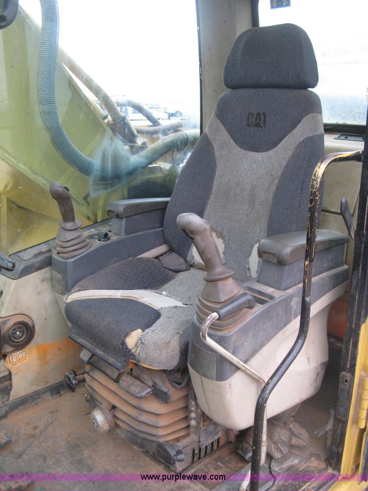 image for item J3000 2003 Caterrpillar 330CL excavator