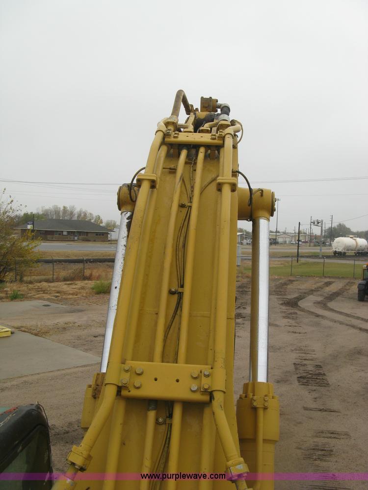 image for item J3000 2003 Caterrpillar 330CL excavator