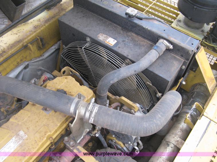 image for item J3000 2003 Caterrpillar 330CL excavator