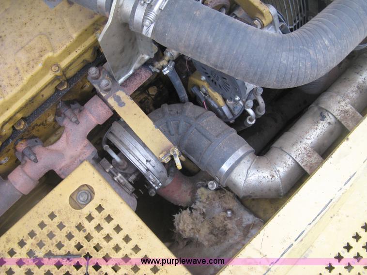 image for item J3000 2003 Caterrpillar 330CL excavator