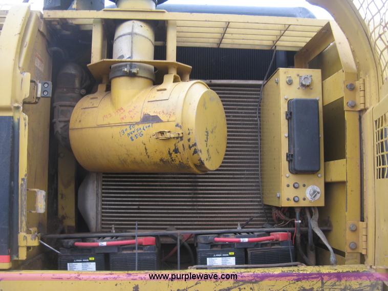 image for item J3000 2003 Caterrpillar 330CL excavator