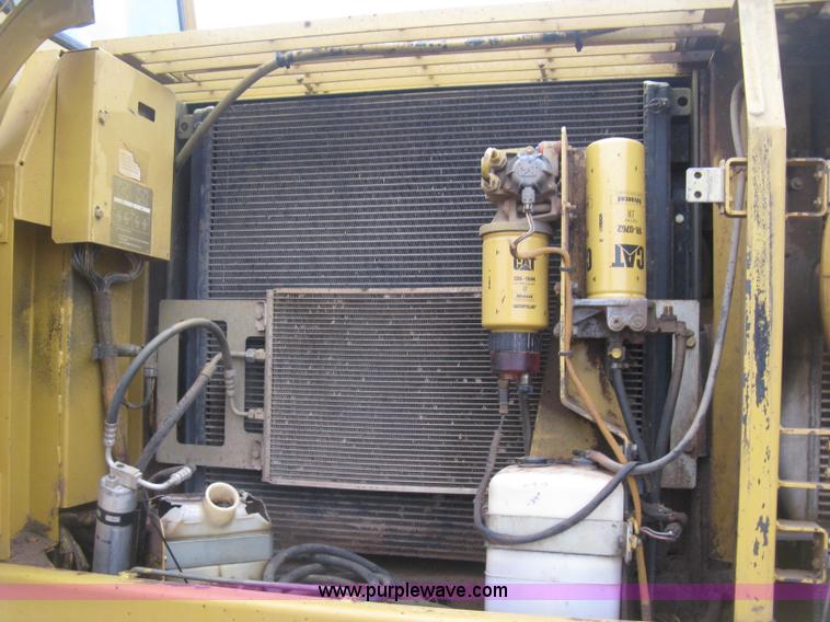 image for item J3000 2003 Caterrpillar 330CL excavator