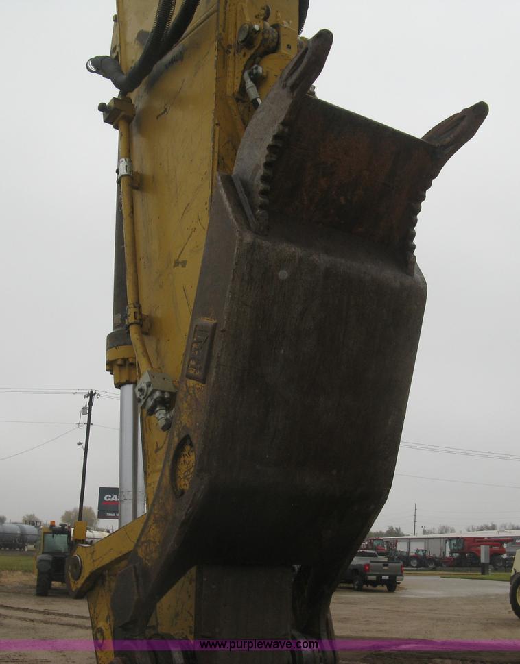 image for item J3000 2003 Caterrpillar 330CL excavator
