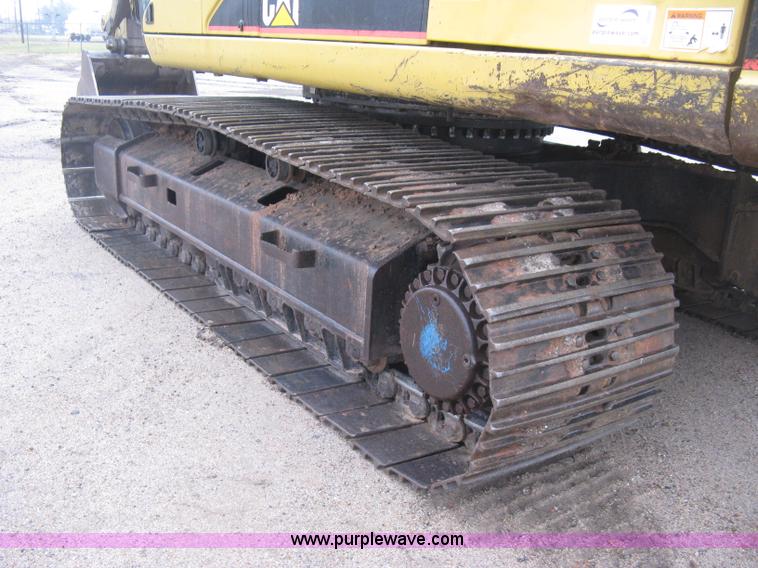 image for item J3000 2003 Caterrpillar 330CL excavator